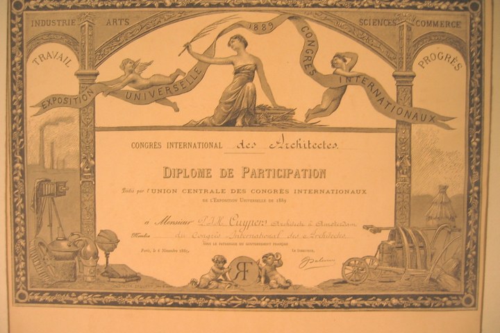 Deelname certificaat Exposition Universelle Parijs voor Monsieur Cuypers