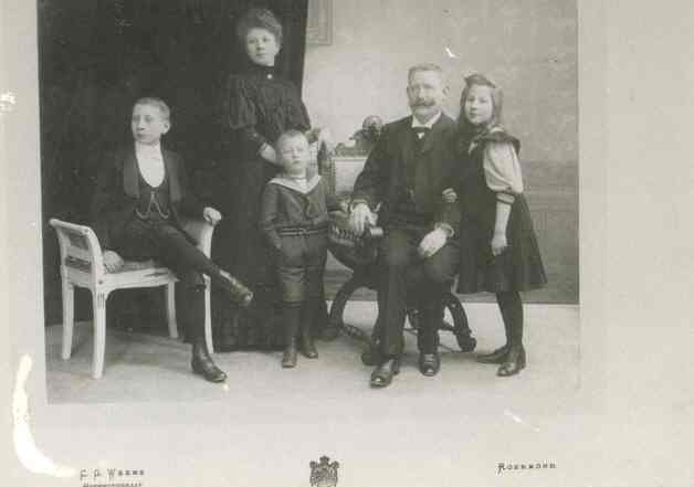 Groepsfoto van de familie J.Janssen - Wijdeveld