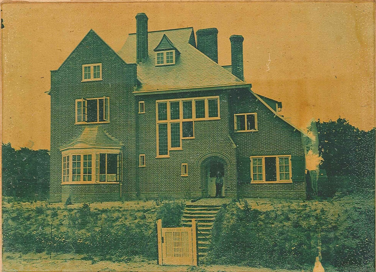 Foto van een villa.