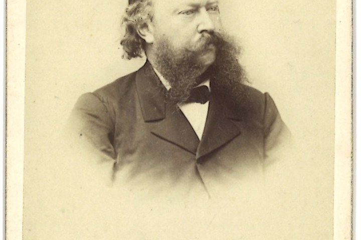 Portretfoto (carte-de-visite) van de Belgische architect Herman Jaminé
