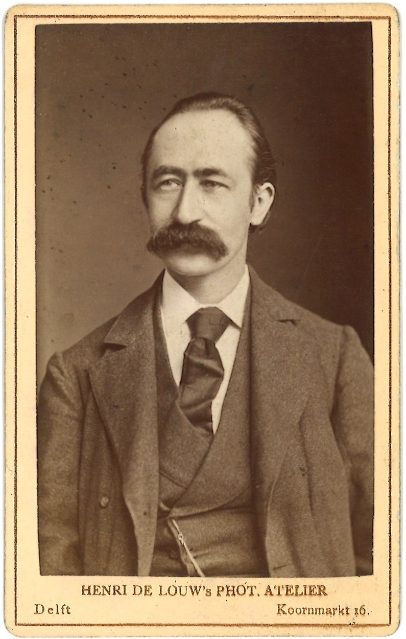 Portretfoto (carte de visite) van G.J. Morre