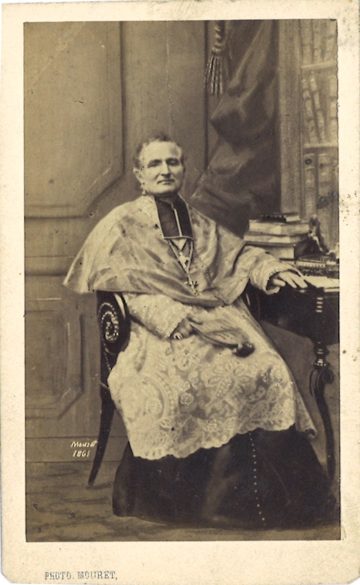 Verzameling van 51 Portretfoto's (carte-de-visite) van geestelijken: Mgr. Dupanloup.