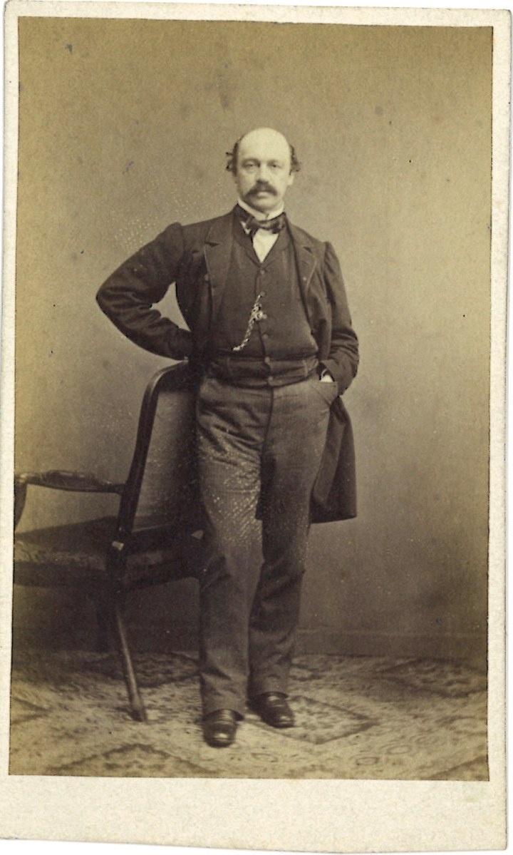 Portretfoto (carte de visite) van Jan Frans Portaels