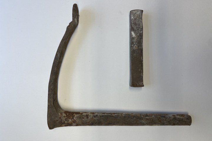 Metalen klem + onderdelen.