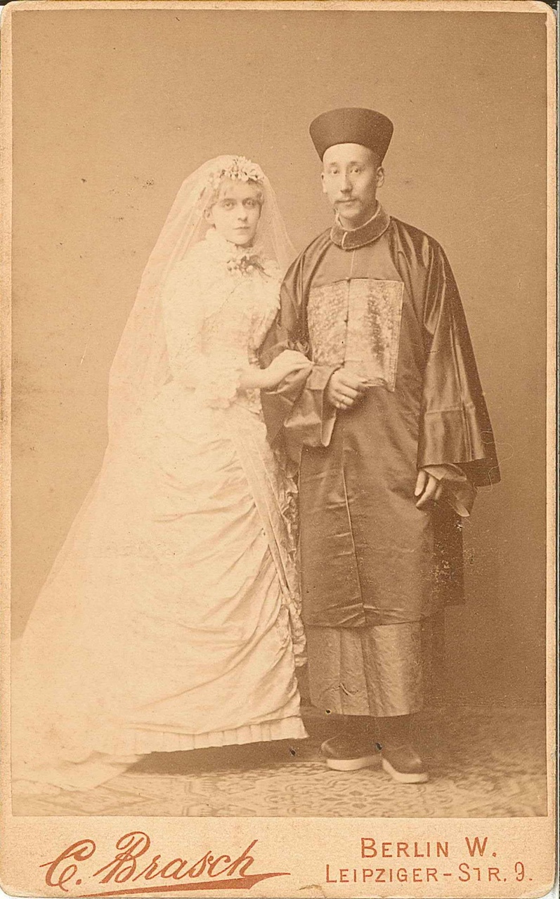 Bruidsfoto Maria Cuypers met Taen - collectie Familiearchief Cuypers.jpg